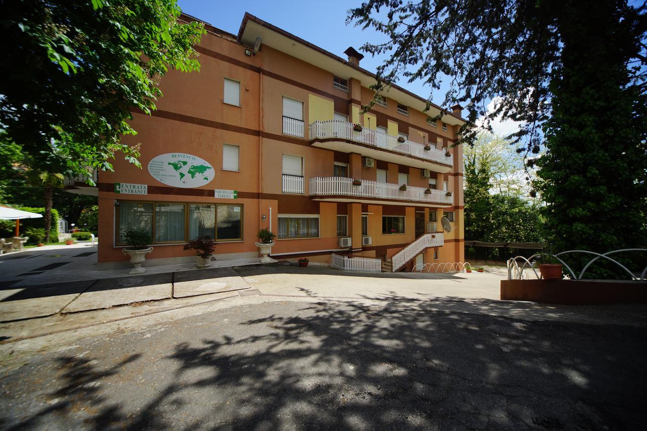 King Hotel Ф'юджі Екстер'єр фото